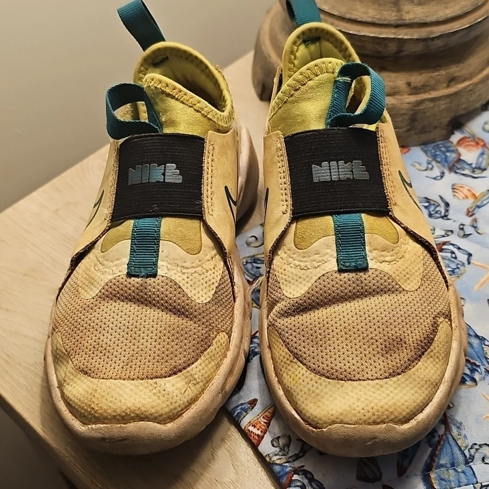 Nike Kids Play Shoes Yellow and Teal Slip-On Sneakers